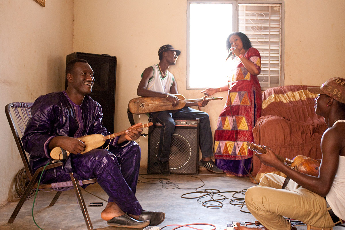 Bassekou Kouyate & Ngoni Ba